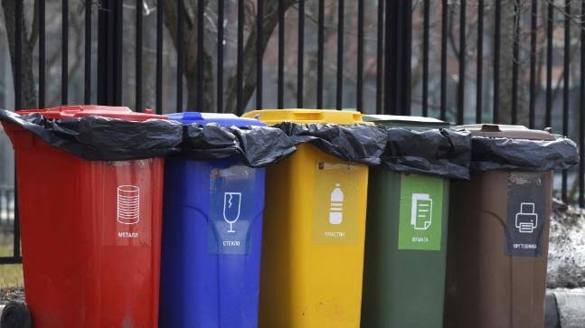 Sondaż: 13 proc. Polaków nie segreguje śmieci.